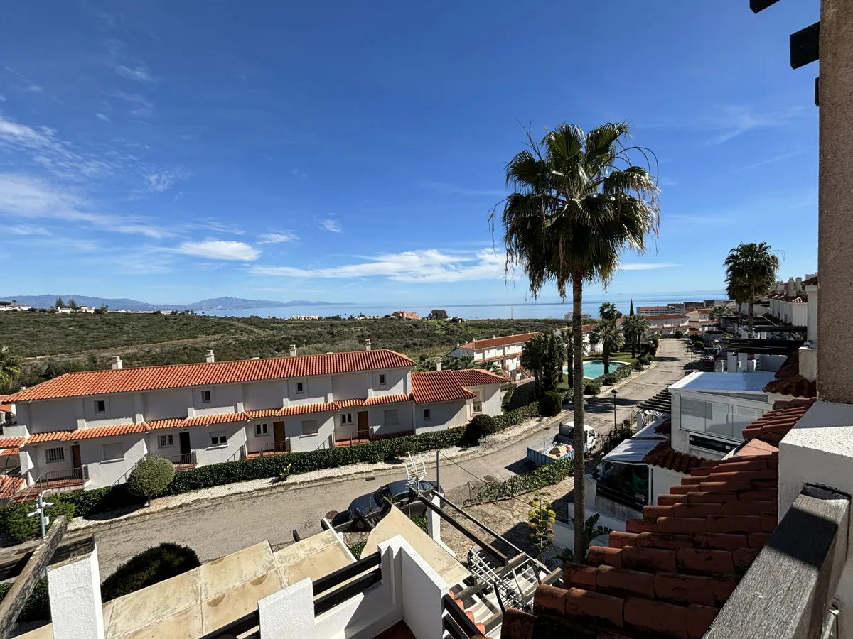 3fd73f69-e731-4145-86fa-52e2fb2f250c