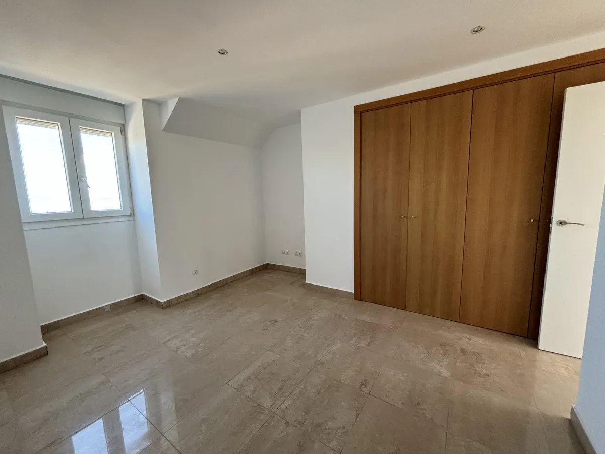 64db7f11-5352-4a52-9bb8-00607bc8eef1