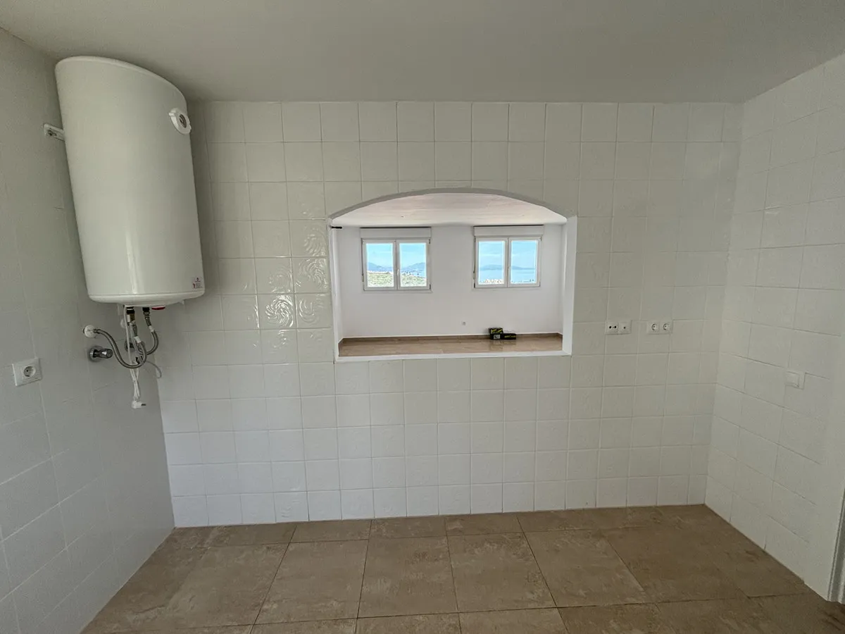 d95f77c5-c67d-4ad3-ad30-cb1c371e2bf8