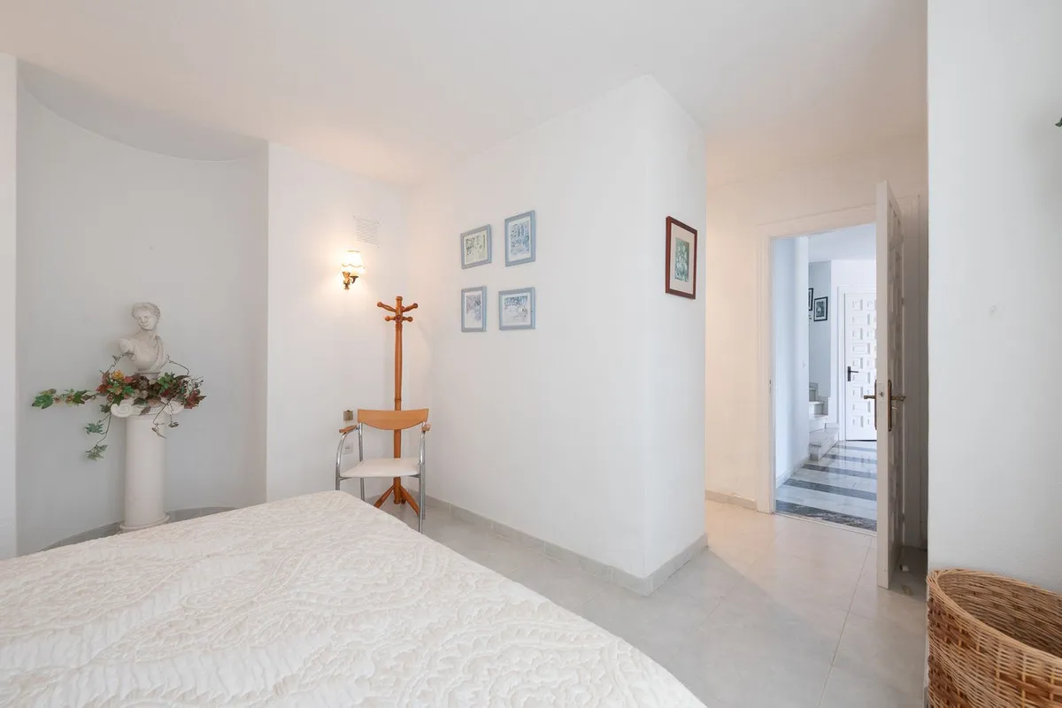 ae9e8ec2-836f-4a39-9a80-53e8f8af3673