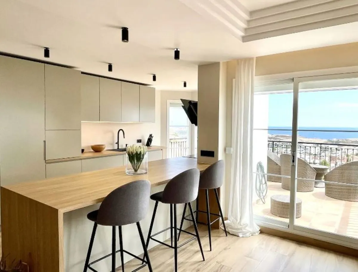 1ec13ec8-20ab-4717-ba79-4c34067bc659