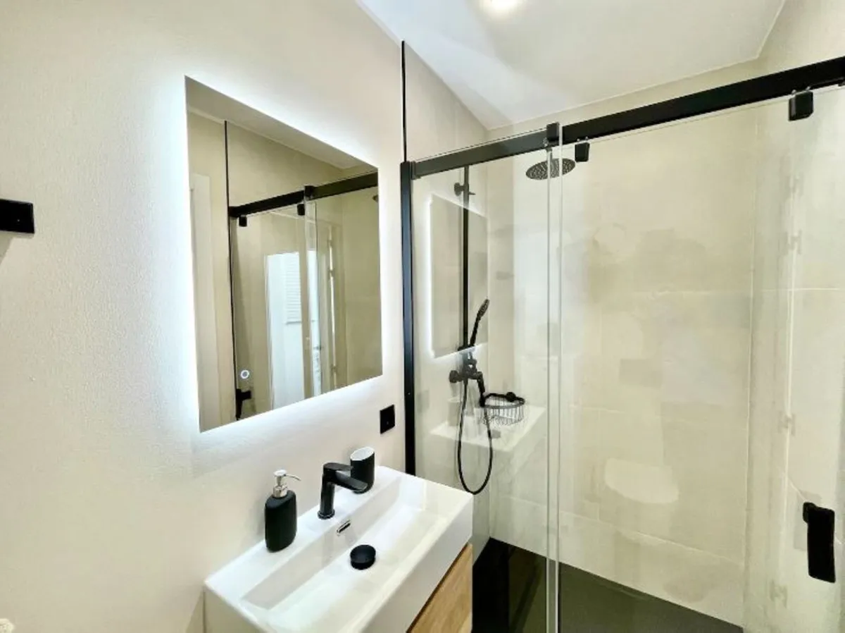 cc8ebc7b-598a-42b7-9fa6-ad06fcfb2102