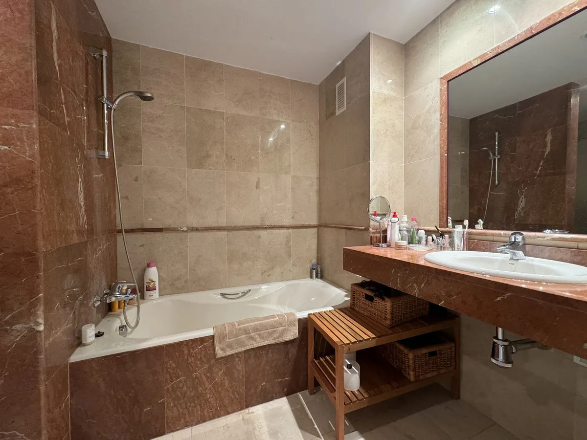 e084e95c-317c-4b78-b45f-e17f58e9cad3