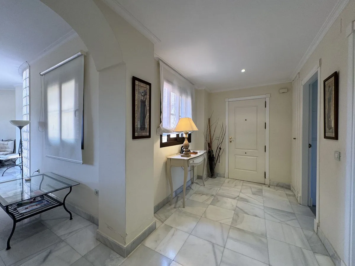 f6dc9800-afd4-4a32-9083-ecb2251f2453