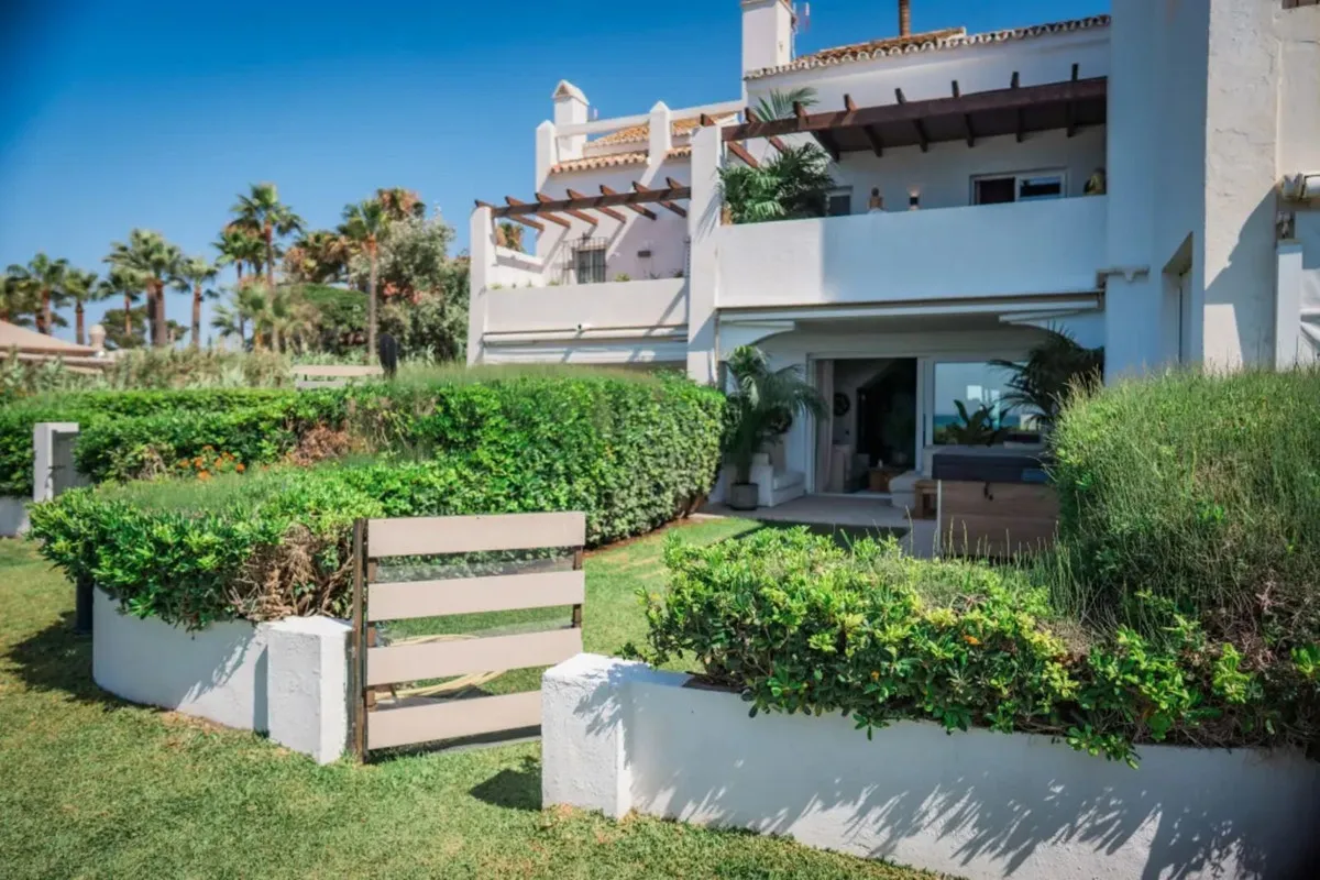 5a48709b-fe90-40f4-9d66-fa336c8c768c