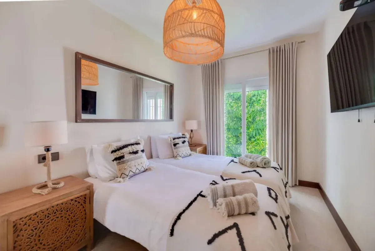 7794002d-b5f0-40f0-8476-b3bcbc8ab658