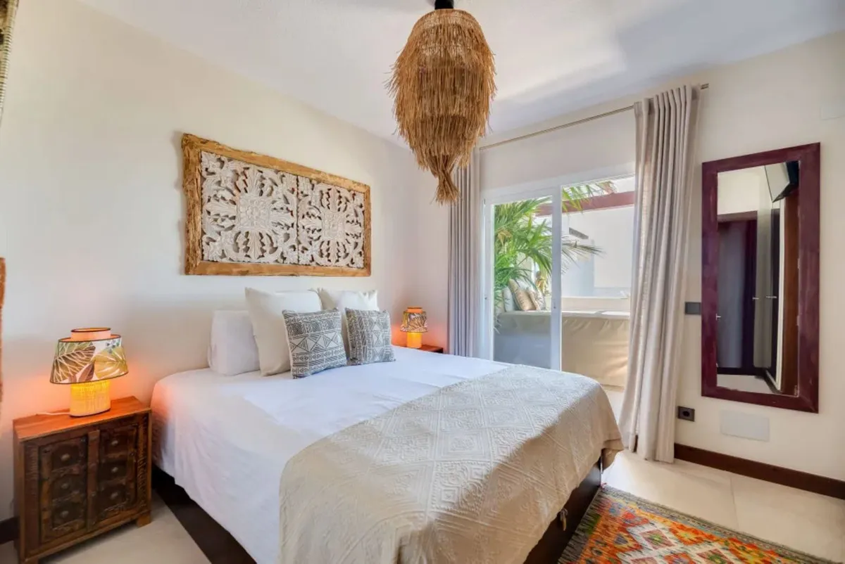 e2247f16-2d35-4d76-8ef5-815560edf299