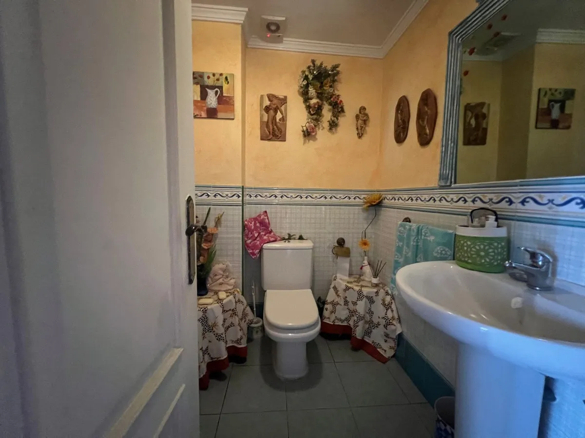 0fa938a5-f2da-49cd-8c99-bd5305353d6f