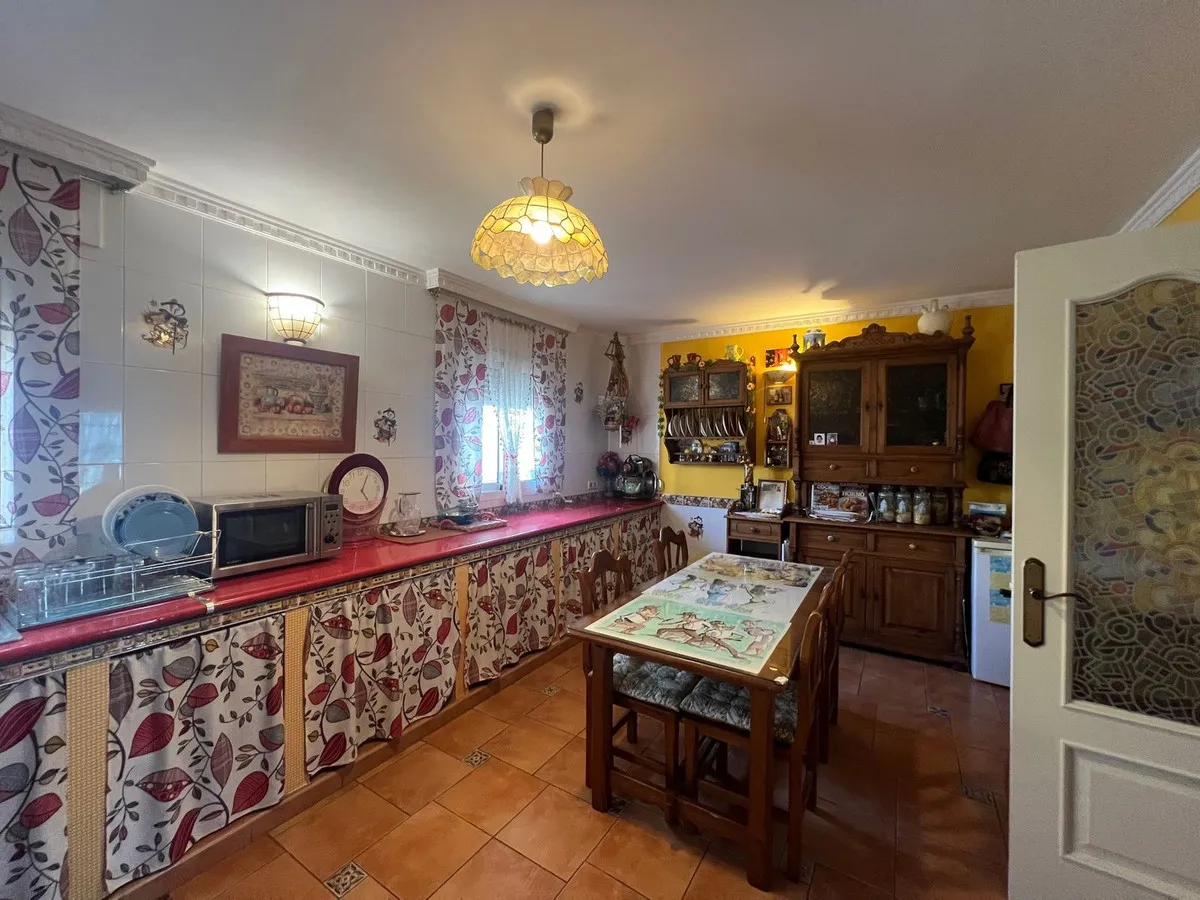 4be95ef1-b2be-4f84-9dff-c3197b2a40d1