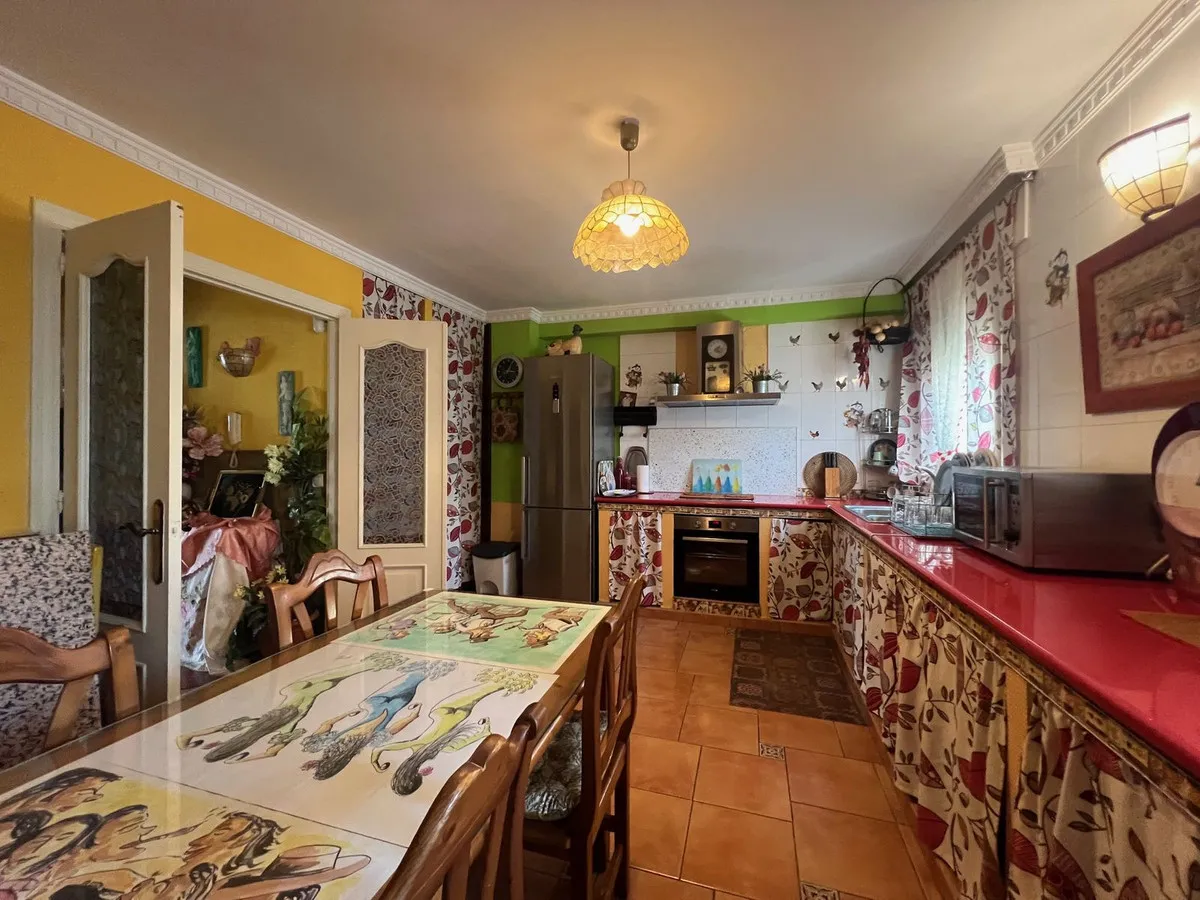 8937d6f2-be98-4c30-87c0-d6ae443ebc6d