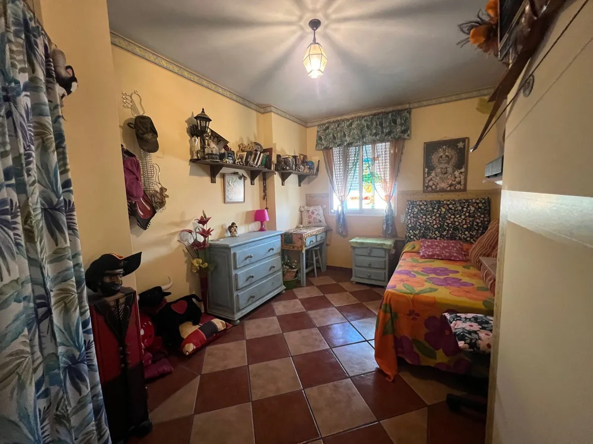 e81fc788-7b15-4c1a-9781-62e7a7817f02