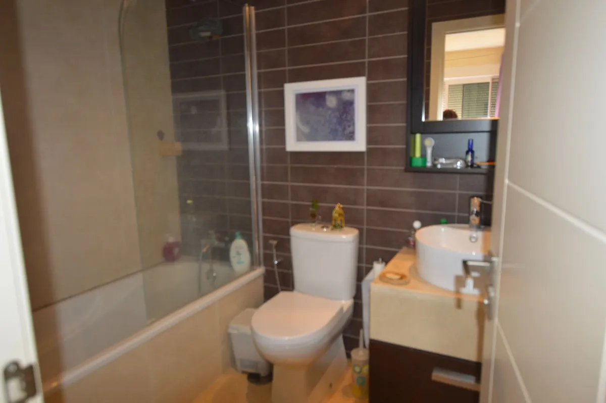 d6943133-7d97-4a6a-9696-dd82d05d28ca