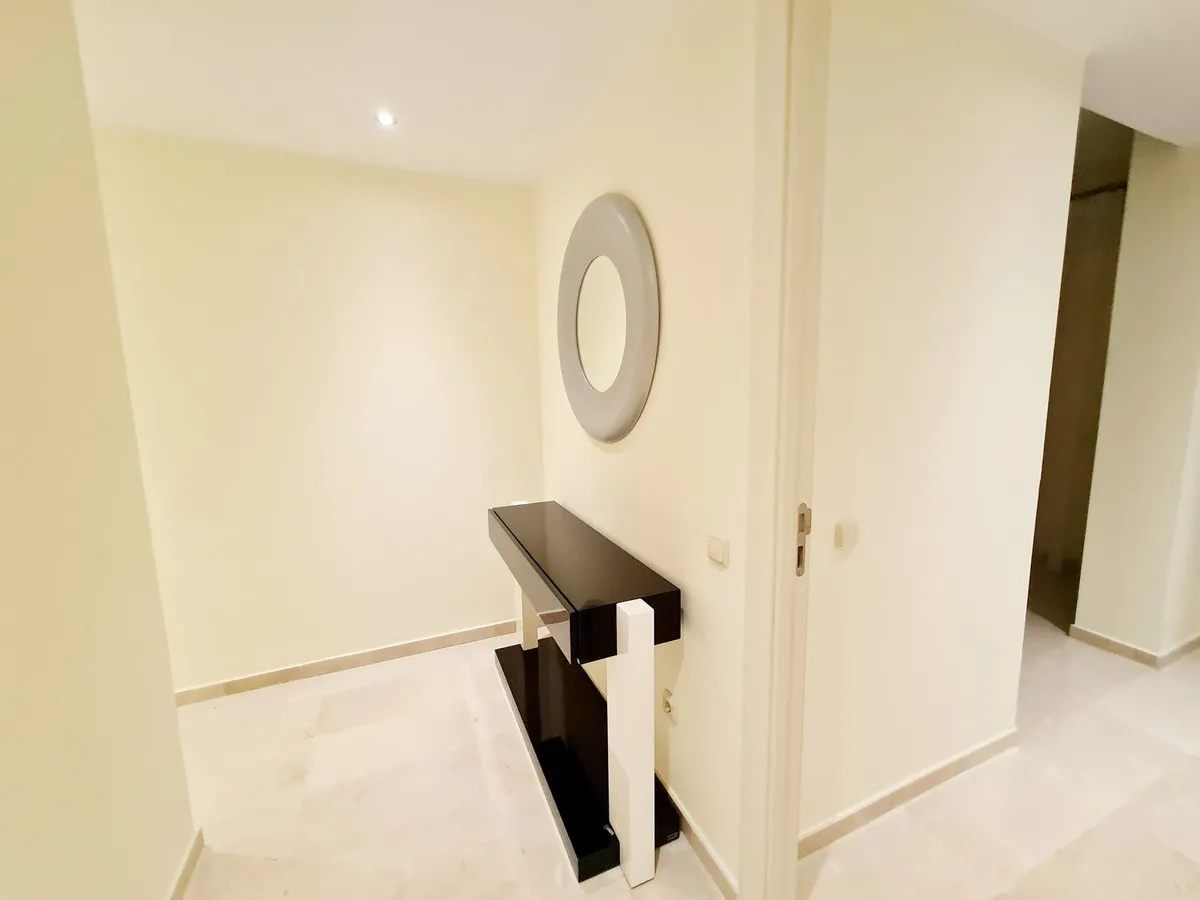 8e385d1d-68c3-43c5-9d33-4779b5d06460