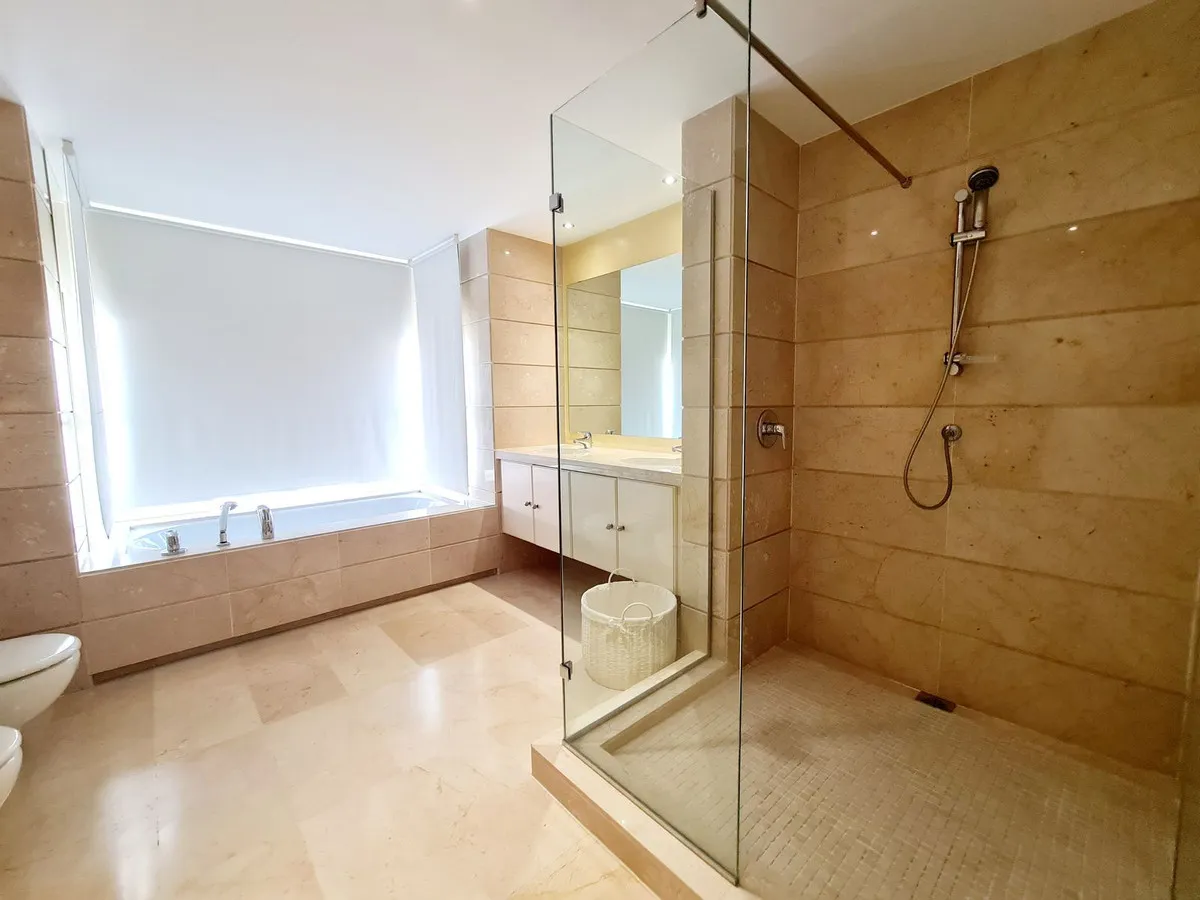 c8d6670c-2bb4-49a4-a0a4-bcf847bbf771