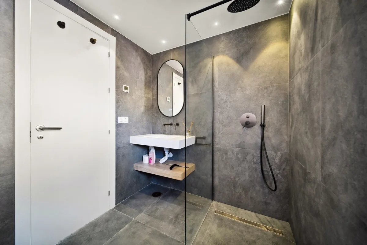 2b4c289b-4a79-4672-9fd3-e5cad7ba9b99