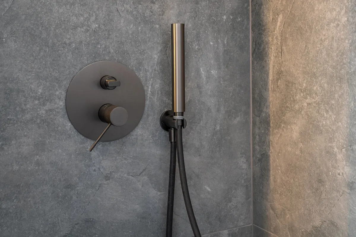 841334a8-d9ca-43a1-affb-403a1218234f