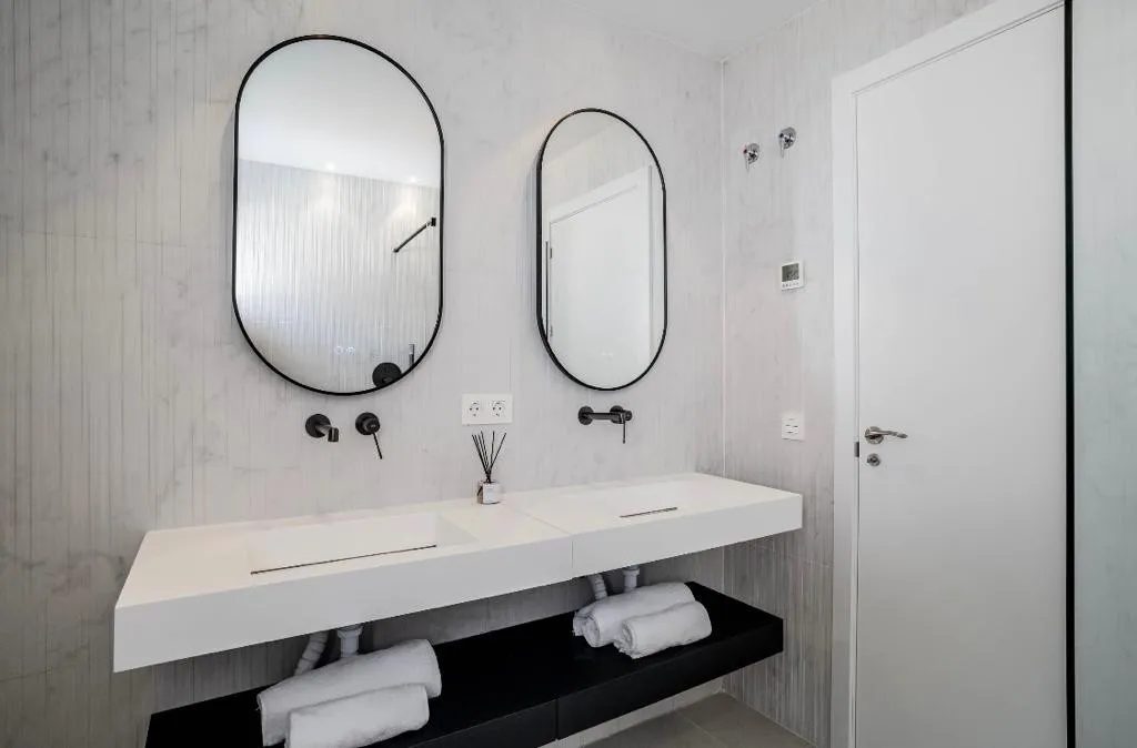 93afa678-d650-4de0-a7c3-752c7a7840fe