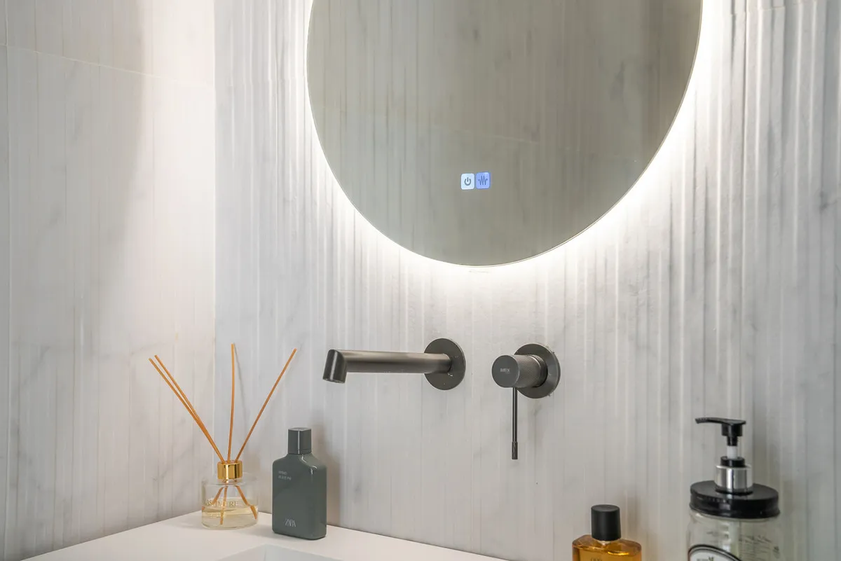 f904a4d7-60a5-408e-9d58-a18711bca002