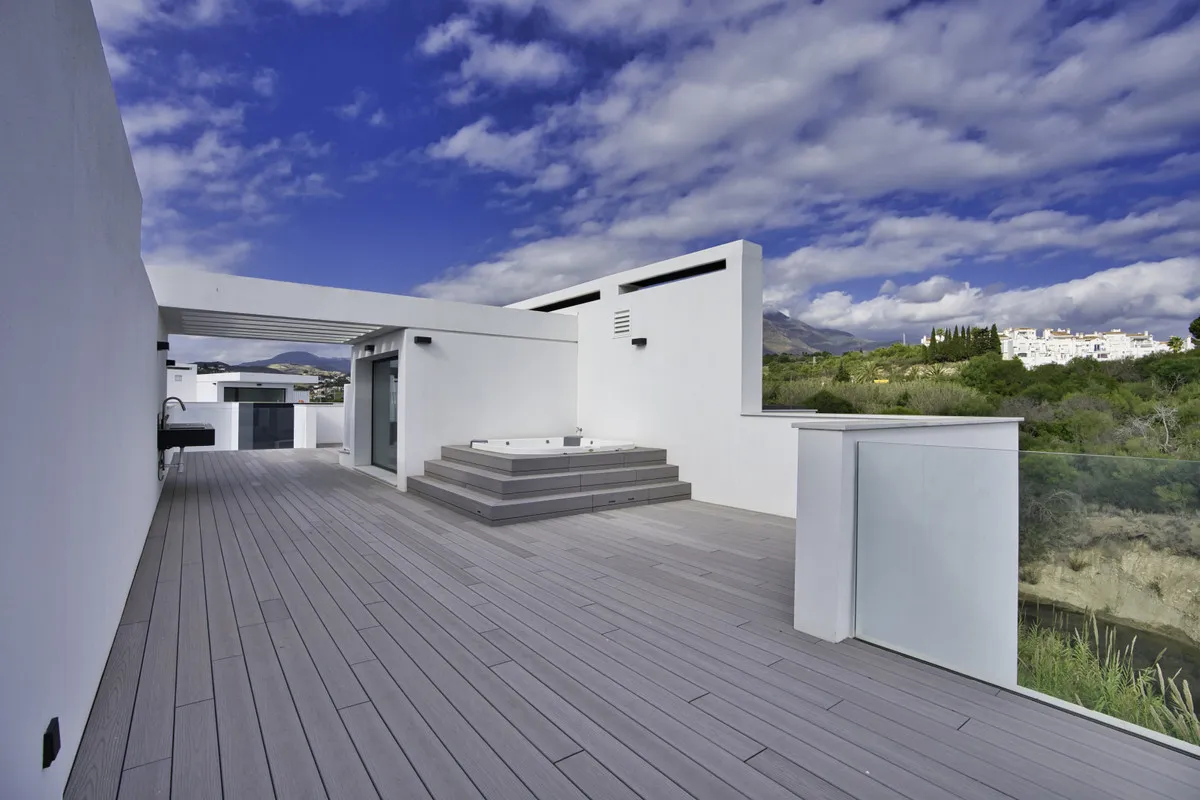 0b3c5187-70f8-4dcd-9c02-436b43308c77