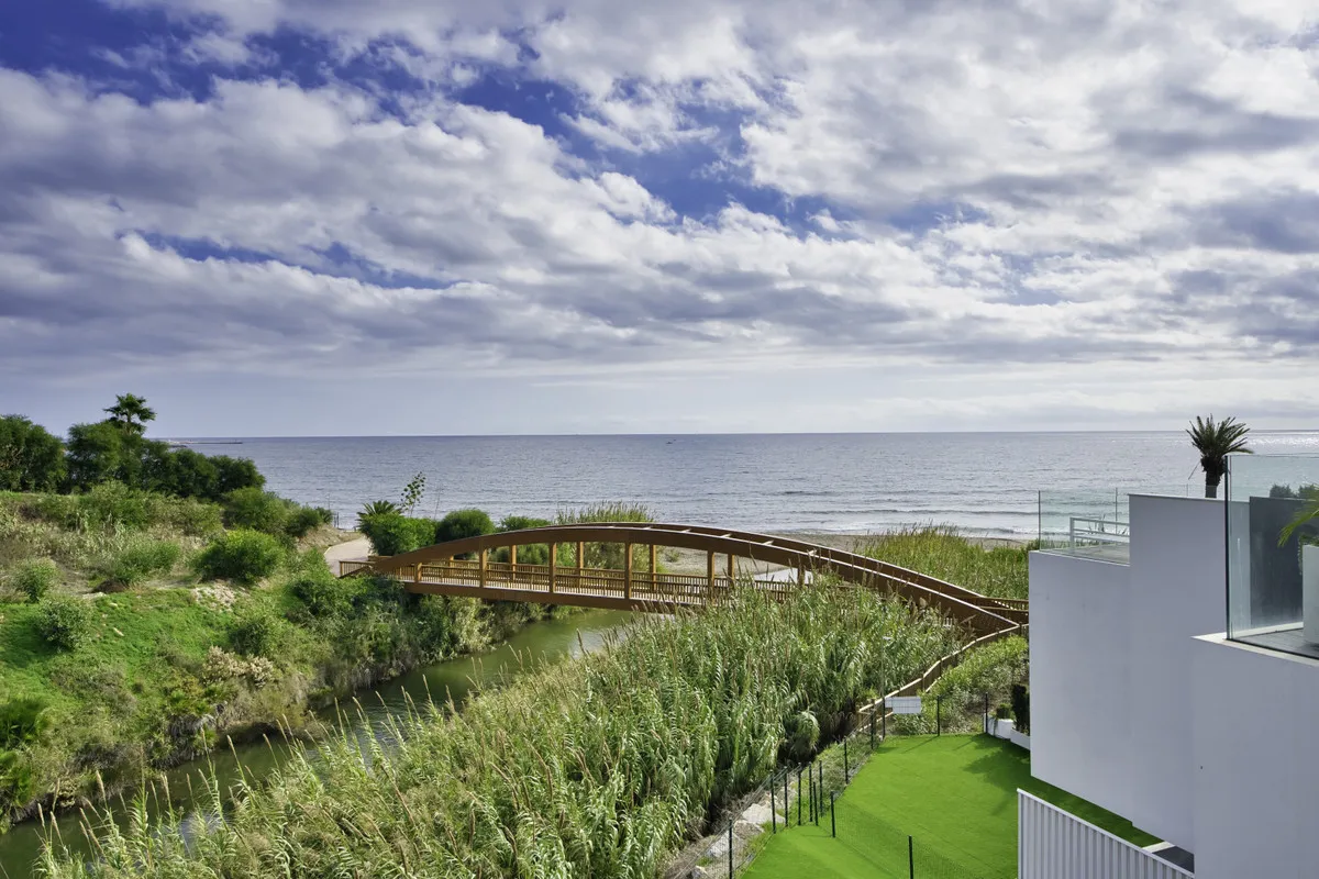 3319b1ef-70f4-4918-b48a-8076f1e8dcb0