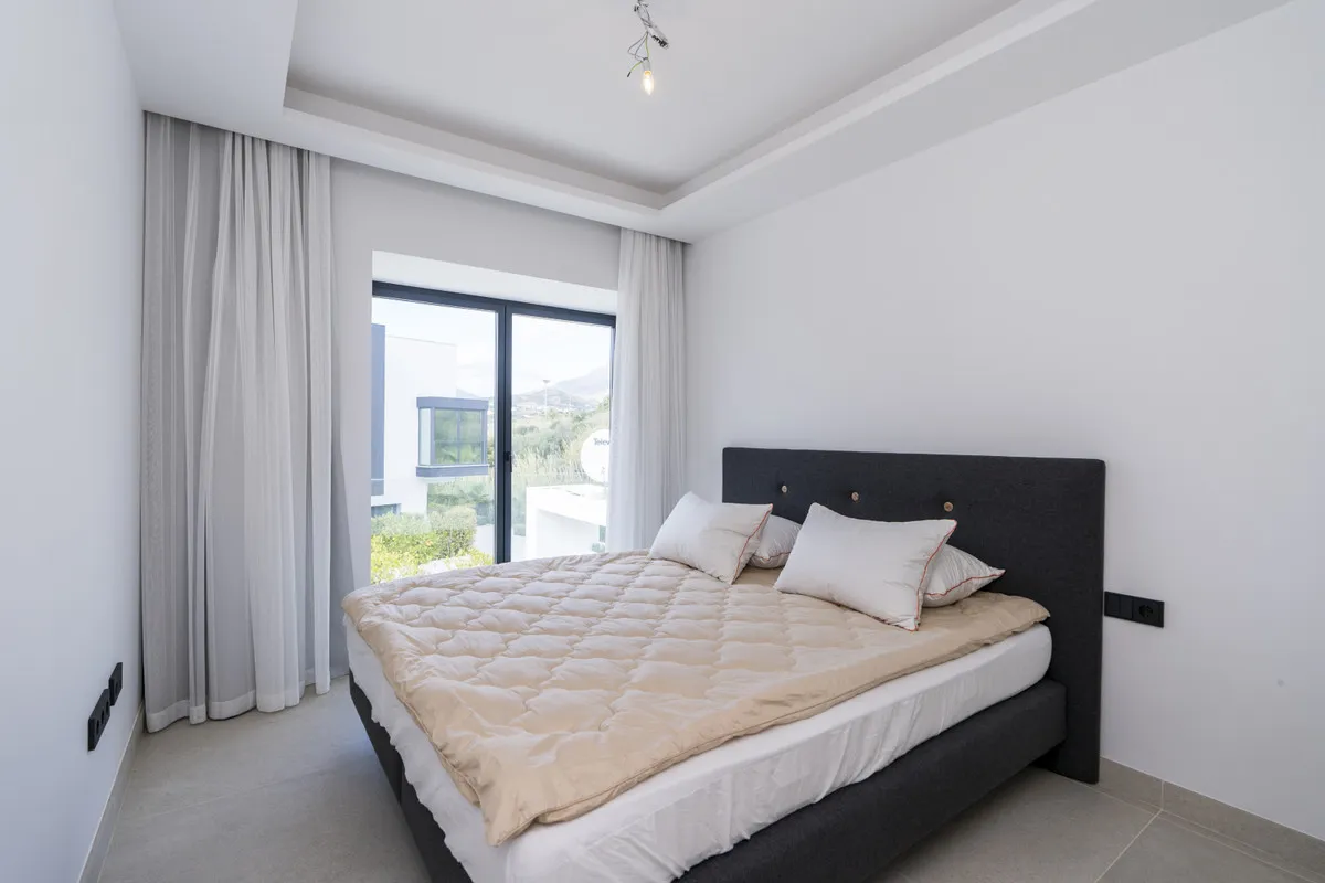 5a2aaf6c-180a-40b2-91b2-39c48c566d9b