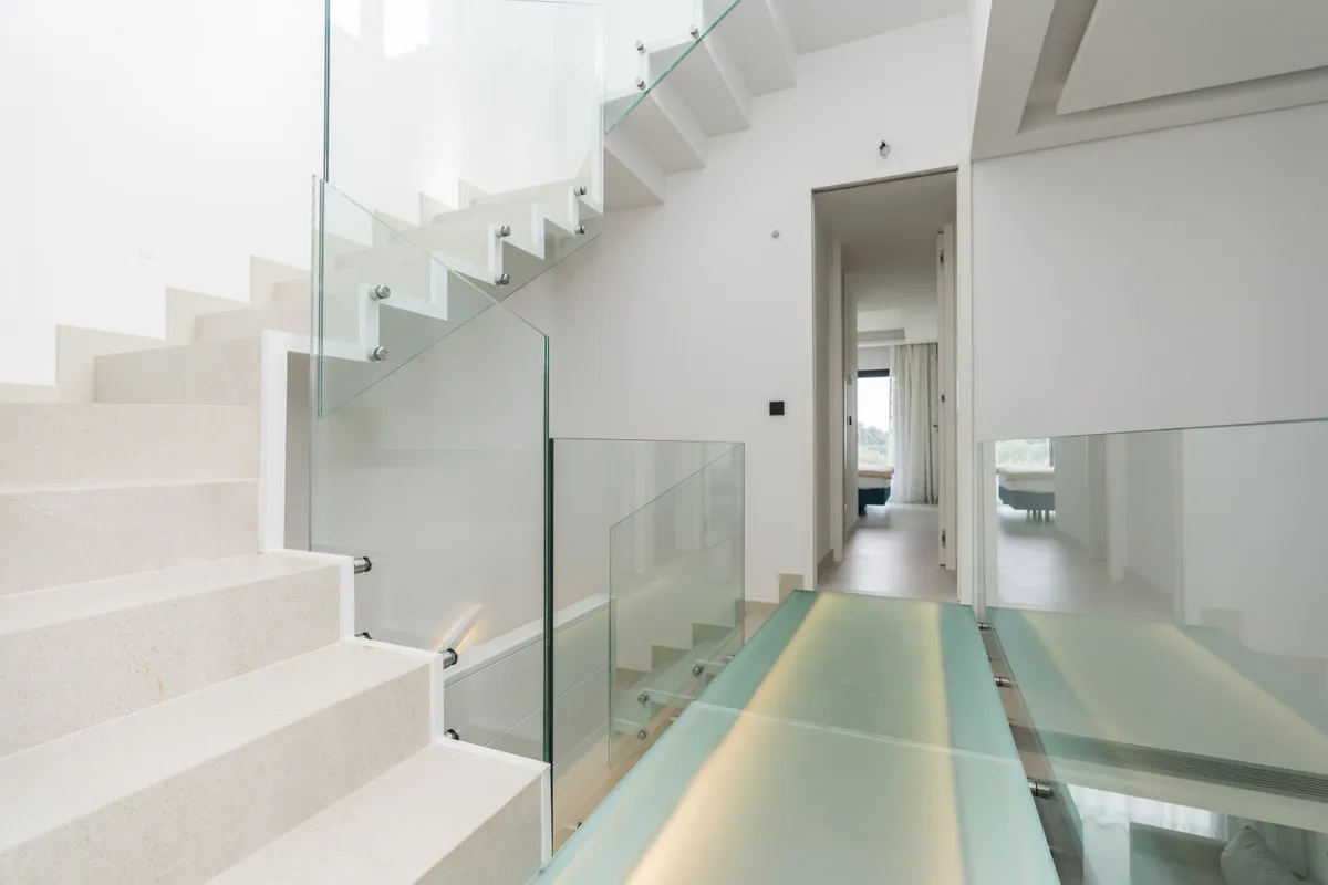 9fda4723-dca0-4255-b3e2-f629bec3e55b