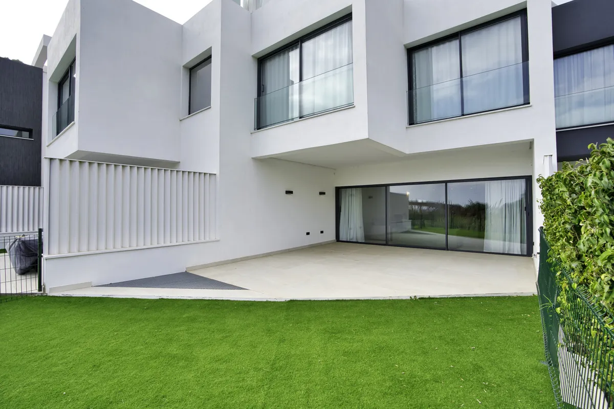 f0d8d9c7-04f2-48b4-a90f-b5414055d685