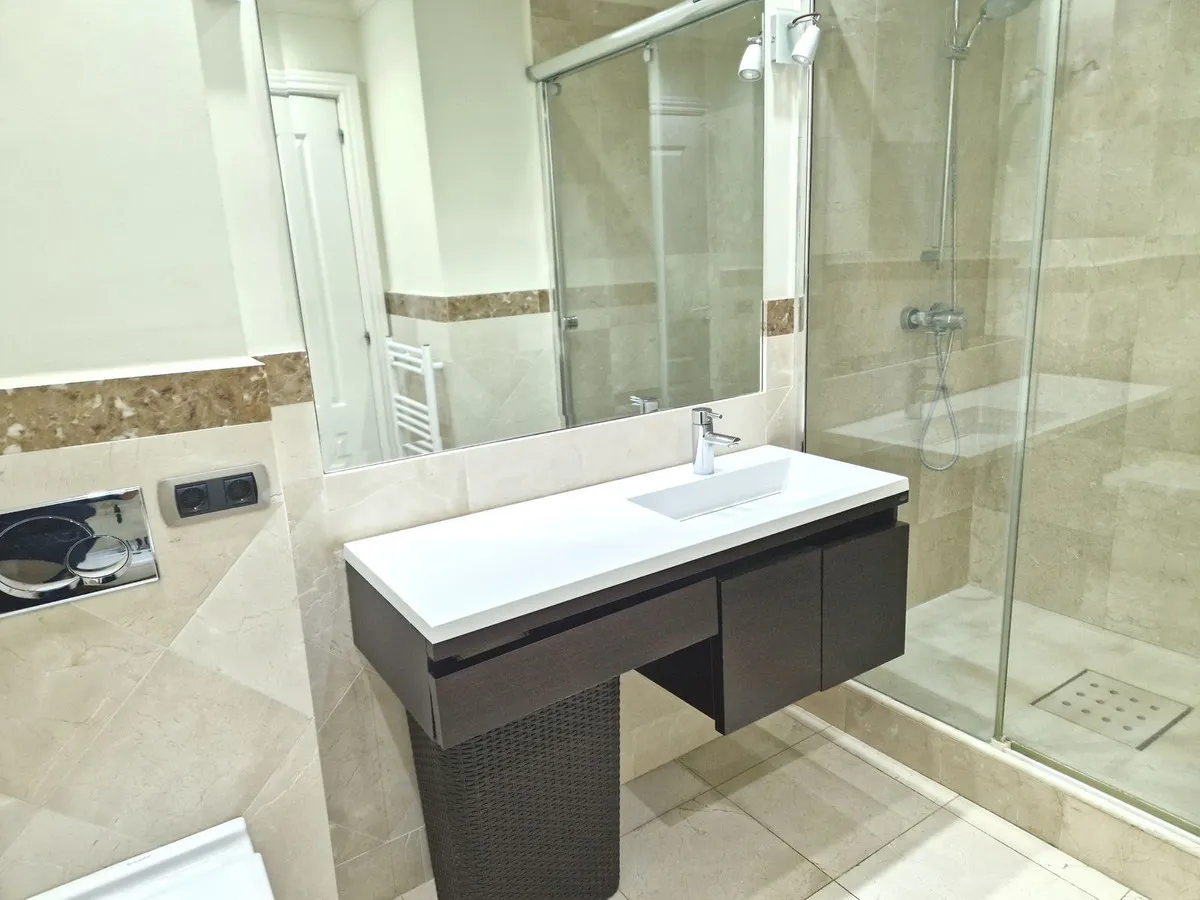 648153f9-b8aa-4849-af98-2676db58e7d5