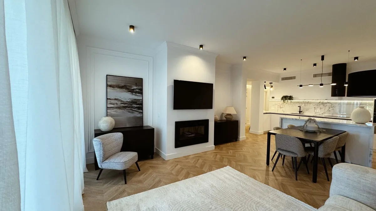 bb5d257c-466d-406f-8cca-47e07c185c83