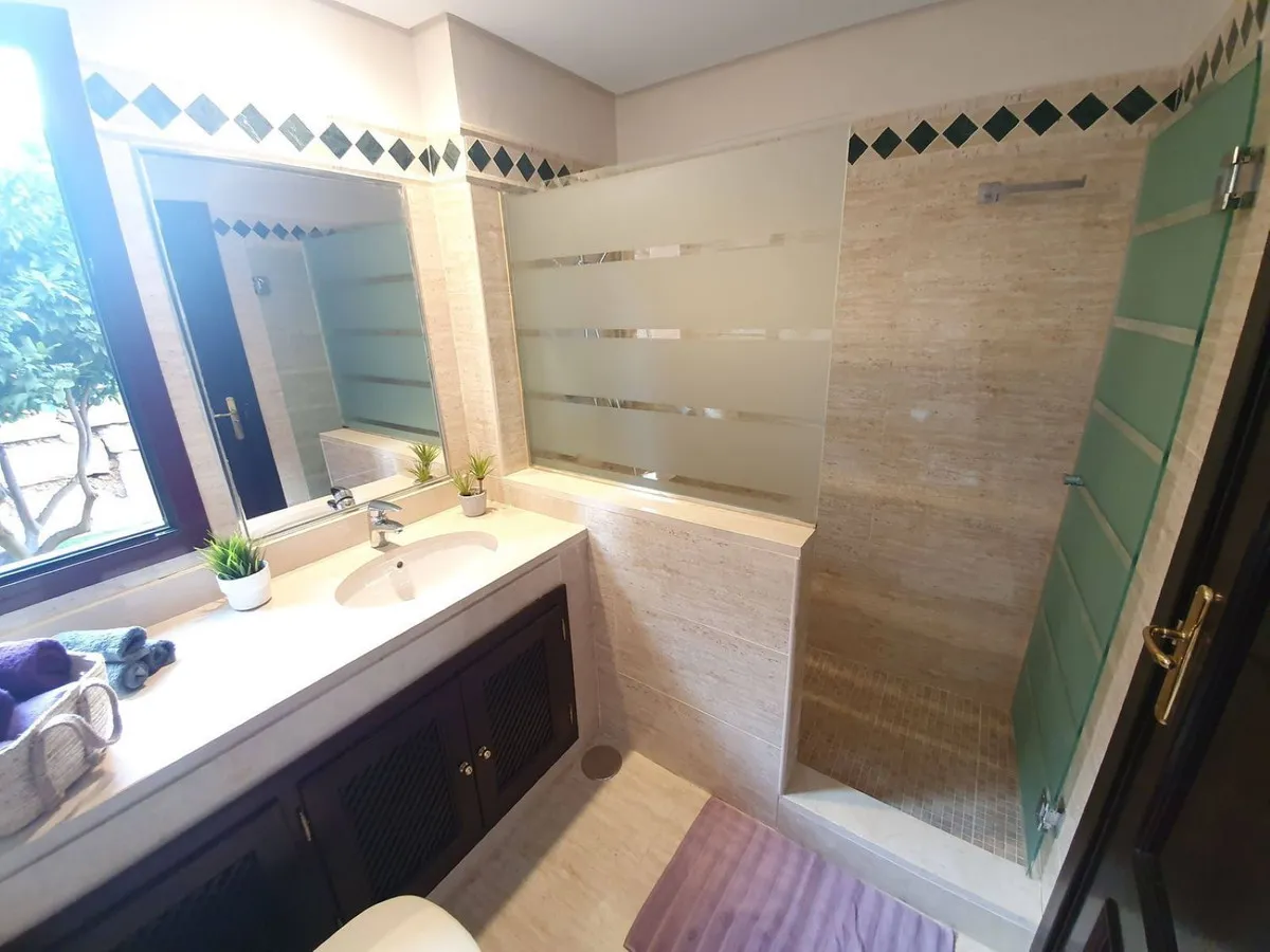 17e6e239-0eae-46a4-a22b-88ce69106378