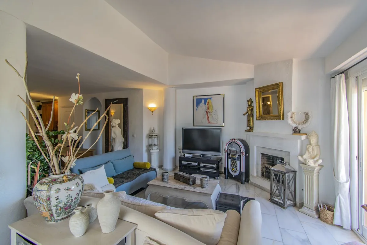 f4be1e62-1e4d-4520-813a-d4f024990944