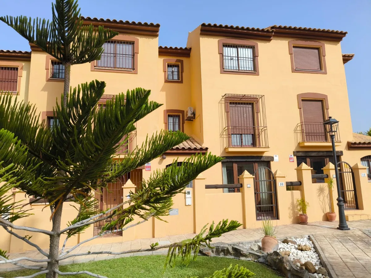 2a43f6f4-c8ab-4987-9f9f-6117e7f984d3