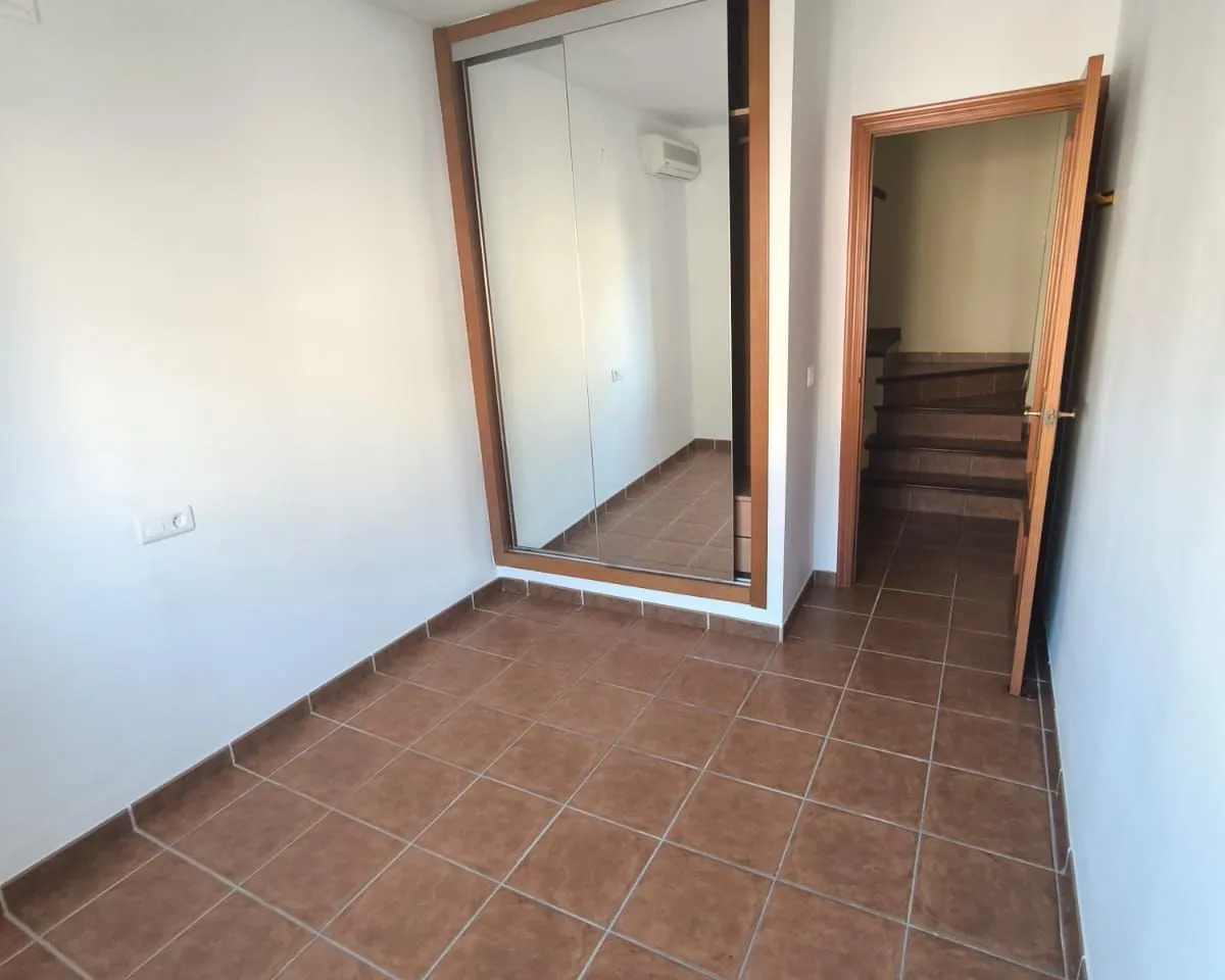 550e8e25-c542-4000-b5c7-a5fadb27363f