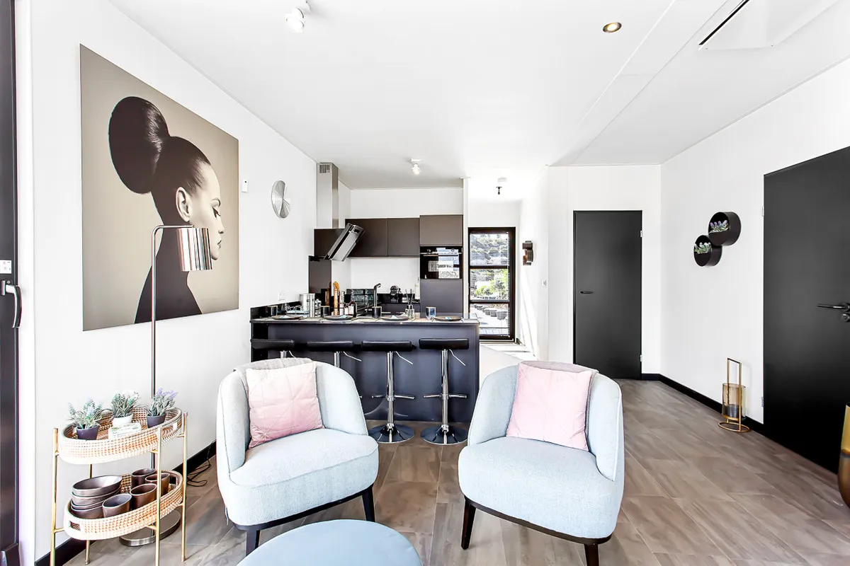 b24b25b4-a351-42d7-9f39-e357ac2d3139