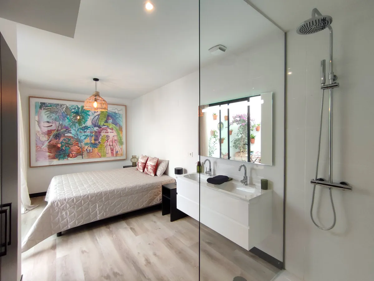 6ac2f3a7-14e6-4068-8e1c-ab160376d941