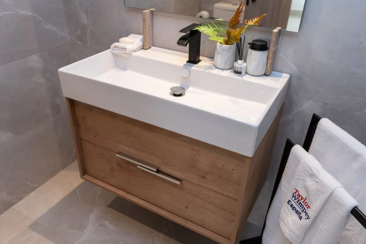 ce7df089-6462-4806-8a12-2341f0fde918