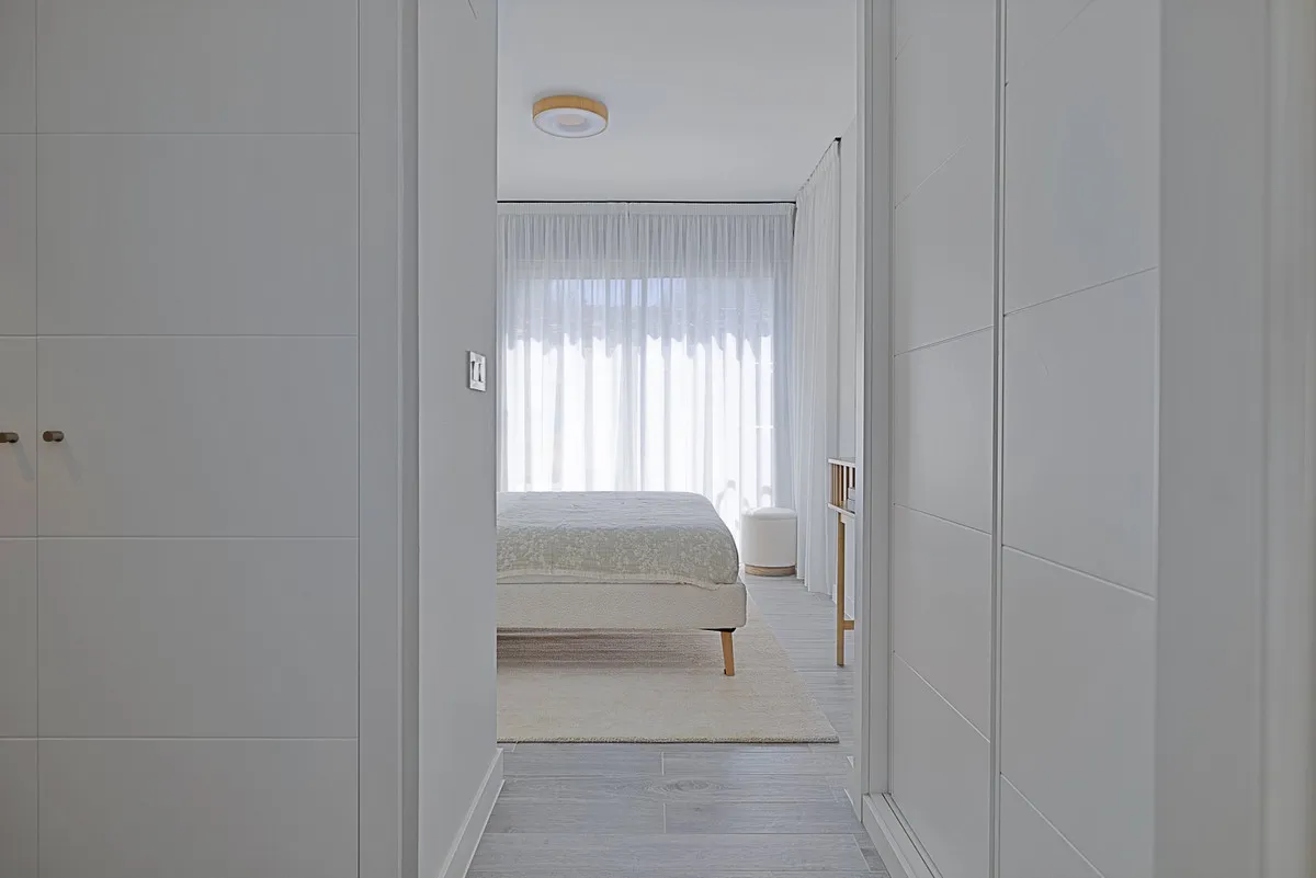 ca066fc0-a2ff-4bb1-b628-eabf7904d2cc