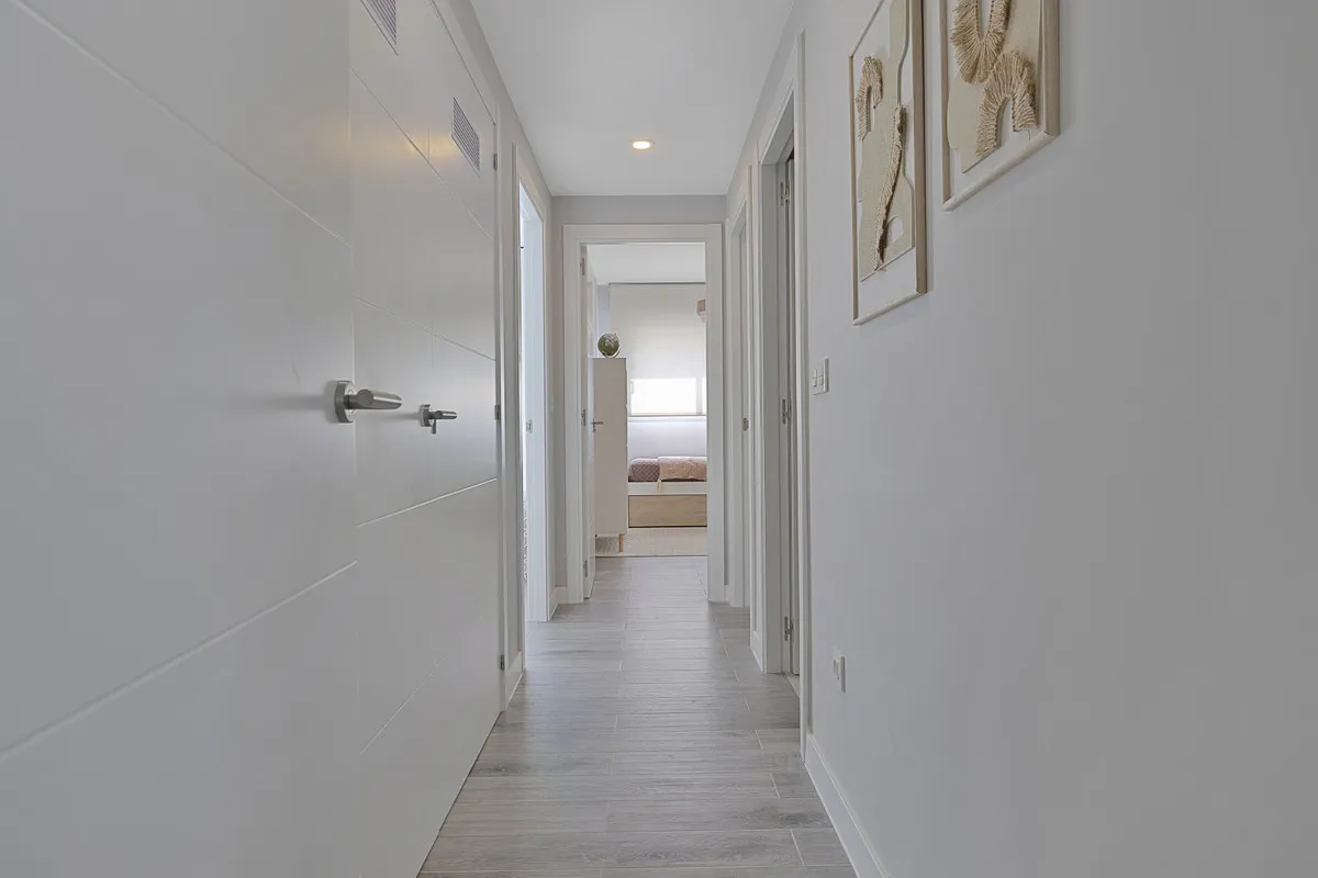 c4384ab1-04b9-41c7-9065-236755093bc8