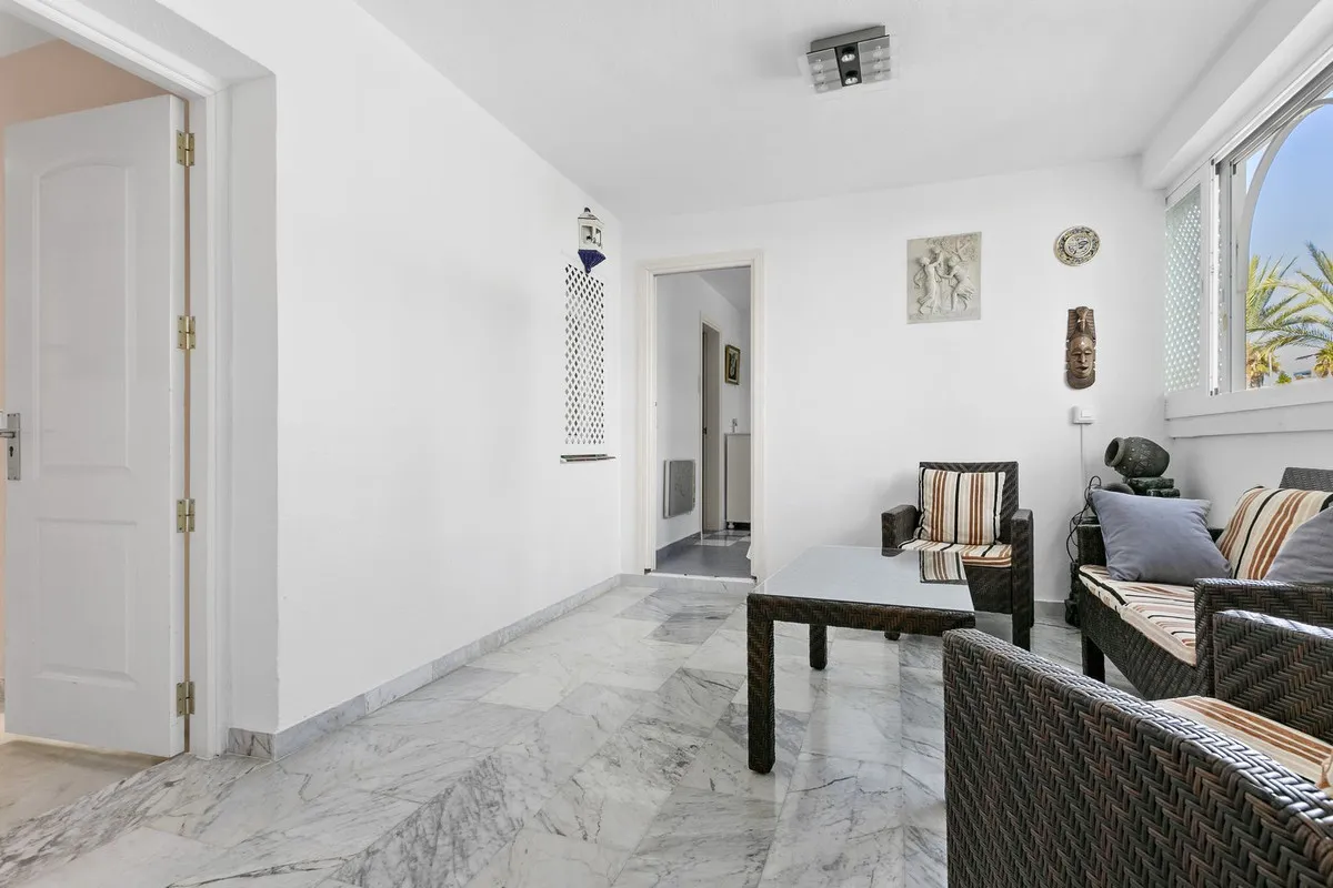 51b01875-19a9-48e5-bcb1-6ae11d17ccaf