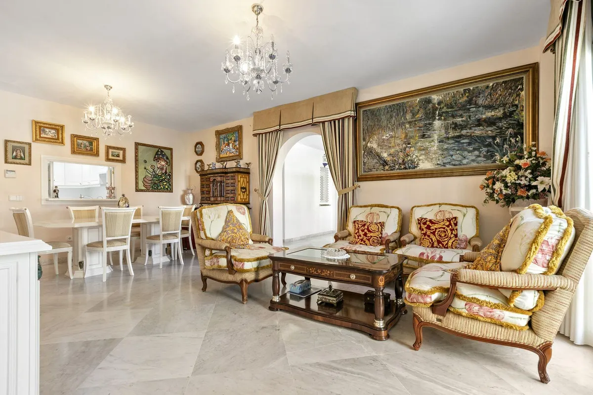 f717d0b2-b27d-40e9-b2f6-7f8ae6a0a6f3