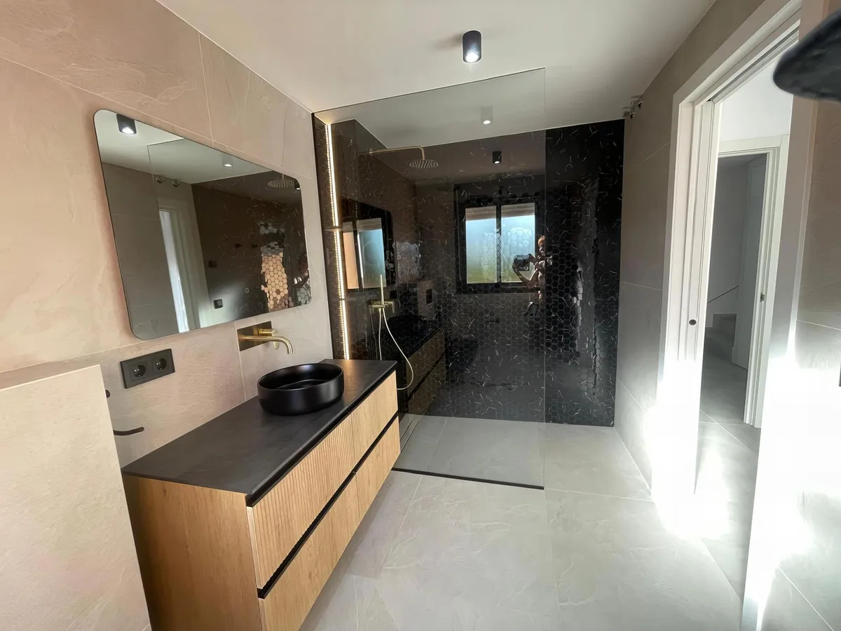 76e20653-894b-4cba-8f47-55b1cfb9d6fe