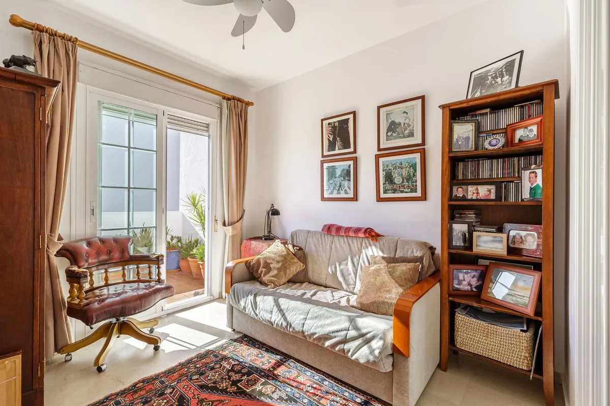 caf3e471-ecab-4bec-8c71-49c8152c9a70