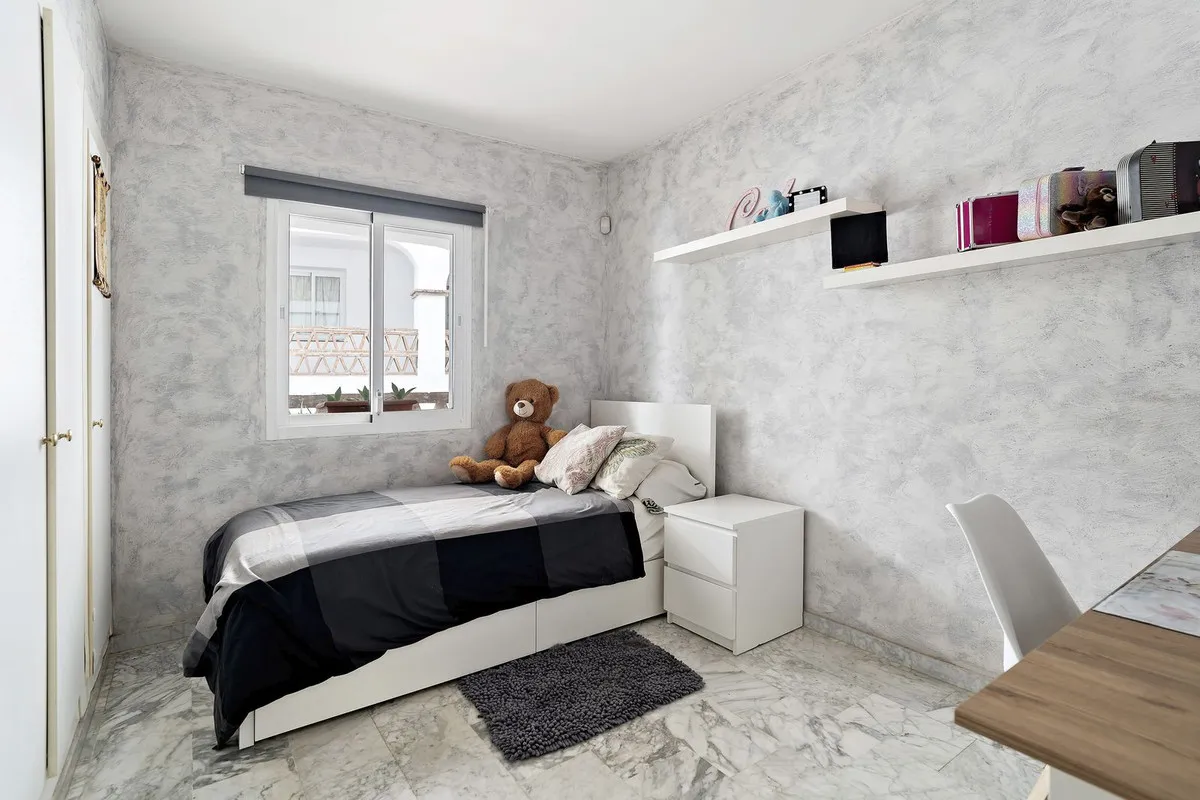 76f92cfc-4977-4b6d-a19c-e68eed6e770d