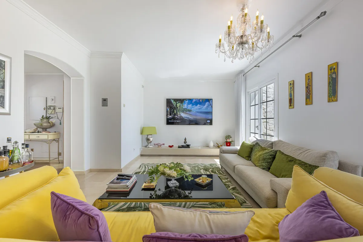 b21fbf7e-49f5-4bf6-9f02-e00dbd85c6d5