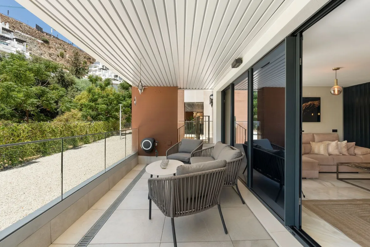 2dca1607-c57d-4e66-b489-0e7db9a23e6c