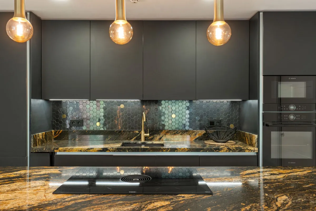 2efcacc9-d506-46b2-abbc-dad7426b3577