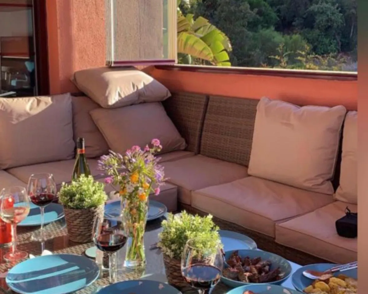 aa08b992-eb0a-49de-9fd6-5fd78c3b6b0f