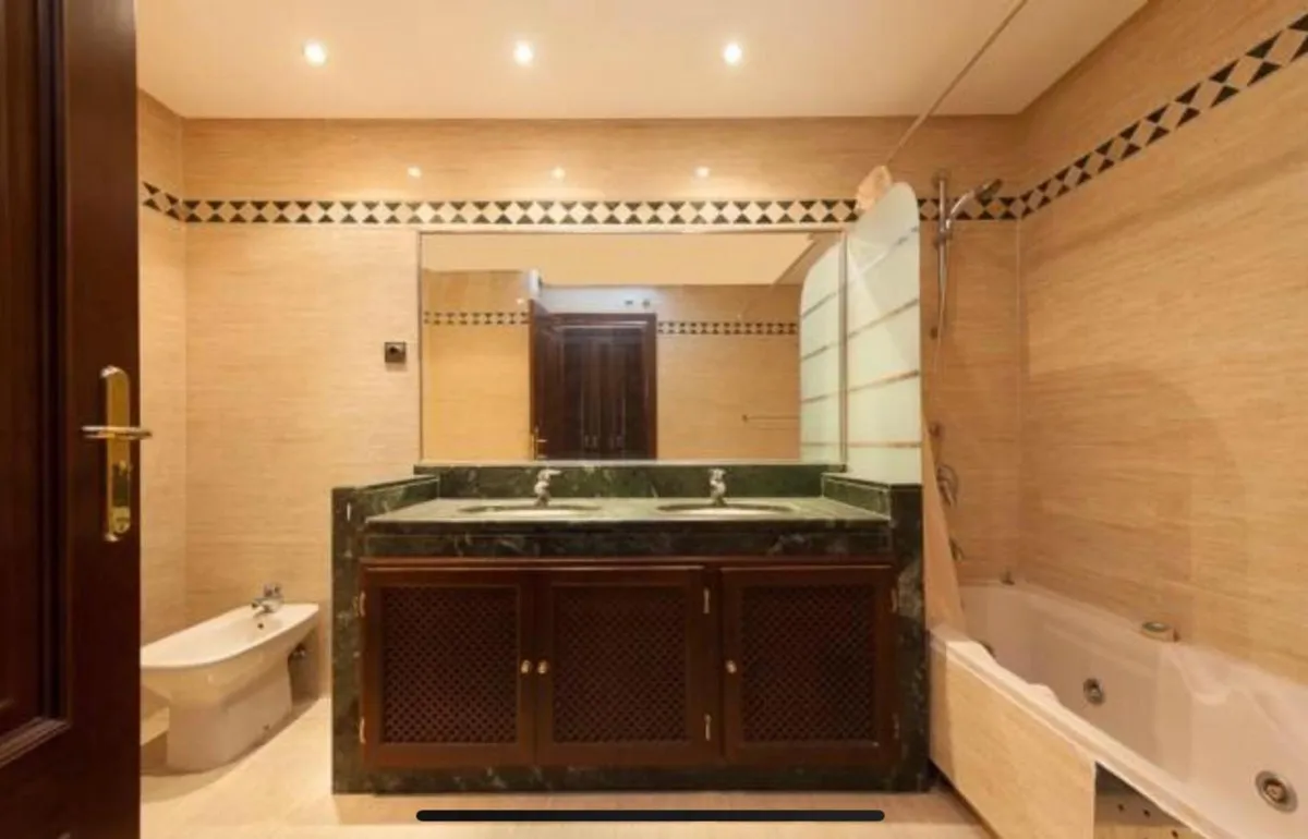 b14ab543-cc58-4f2c-8239-397a0dc8ed4e