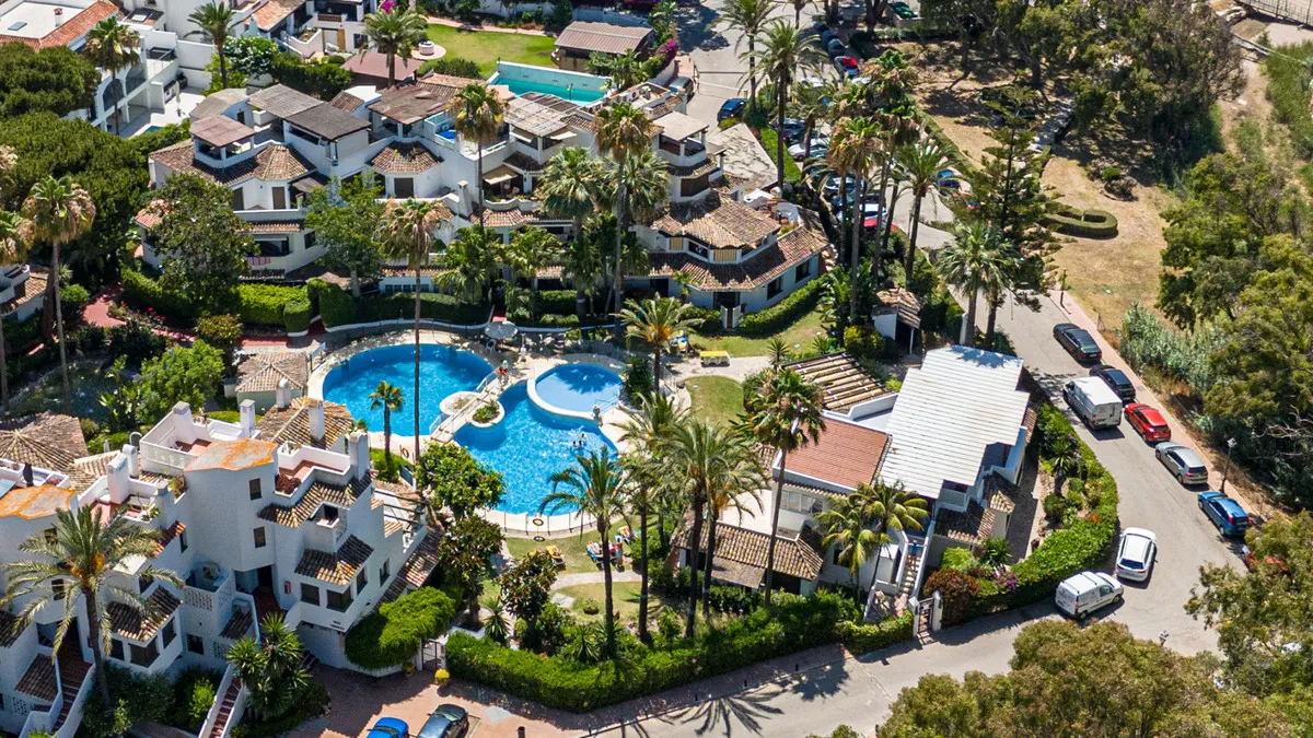 a8f86133-1896-4312-a060-c731b2798f4c