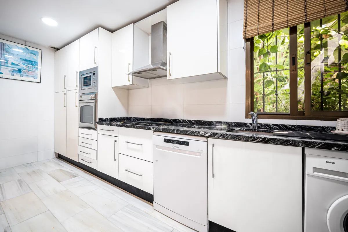 c9e0fa3d-a6da-4147-a4cd-52a6b6d8488d